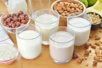 Top 3 alternative sănătoase pentru lapte